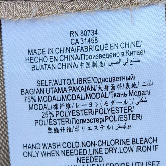 🍑BCBGMaxazria Tan Short Sleeve Vneck Dress Medium - Picture 7 of 7